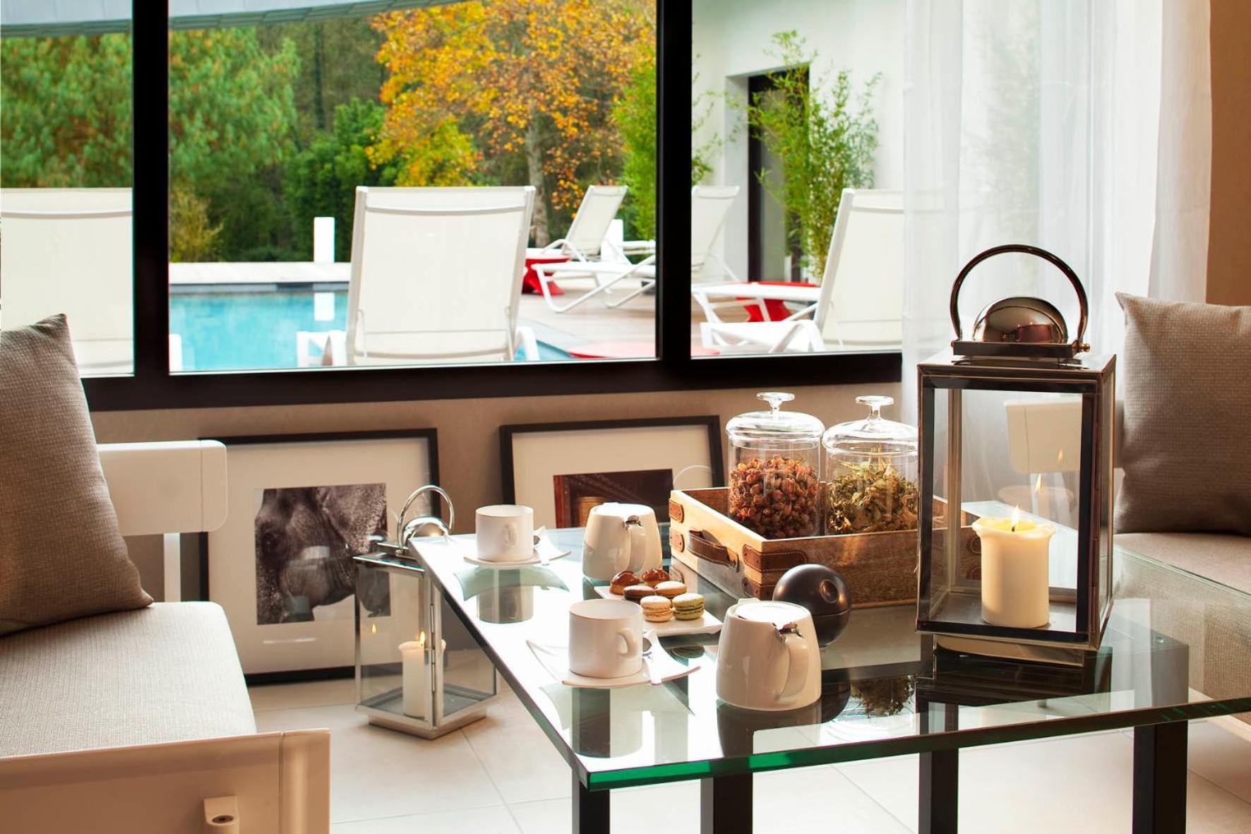 L'Aubiniere Hotel Restaurant & Spa Saint-Ouen-les-Vignes ภายนอก รูปภาพ