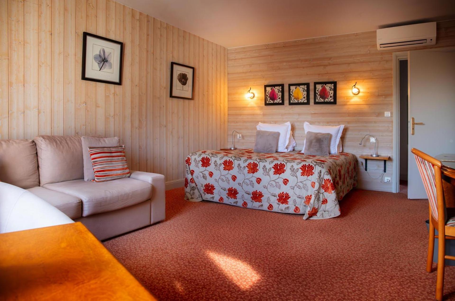 L'Aubiniere Hotel Restaurant & Spa Saint-Ouen-les-Vignes ภายนอก รูปภาพ