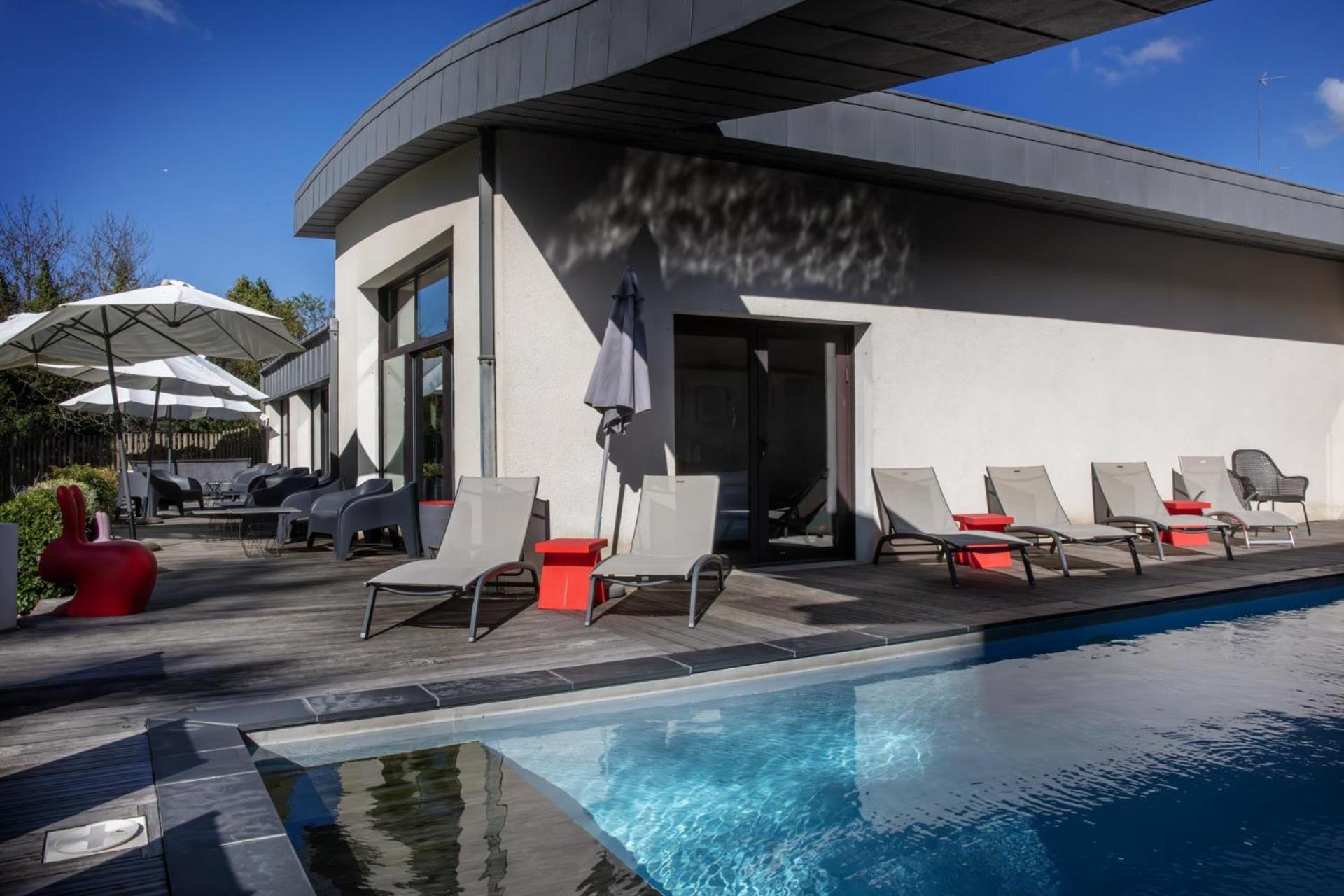 L'Aubiniere Hotel Restaurant & Spa Saint-Ouen-les-Vignes ภายนอก รูปภาพ