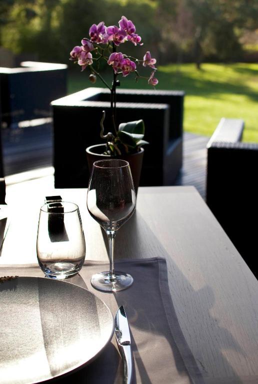 L'Aubiniere Hotel Restaurant & Spa Saint-Ouen-les-Vignes ภายนอก รูปภาพ