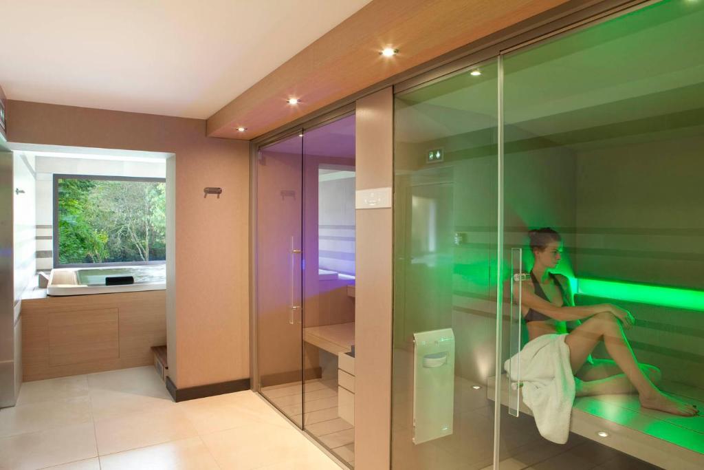 L'Aubiniere Hotel Restaurant & Spa Saint-Ouen-les-Vignes ภายนอก รูปภาพ