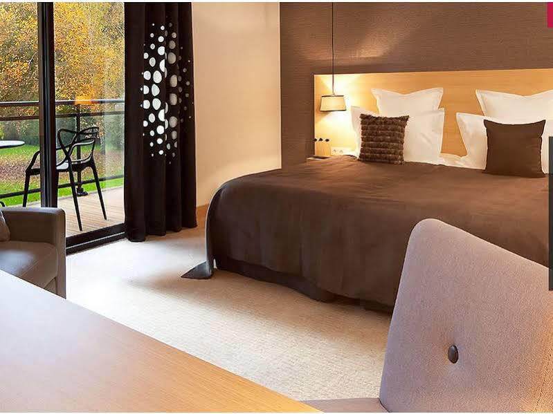 L'Aubiniere Hotel Restaurant & Spa Saint-Ouen-les-Vignes ภายนอก รูปภาพ